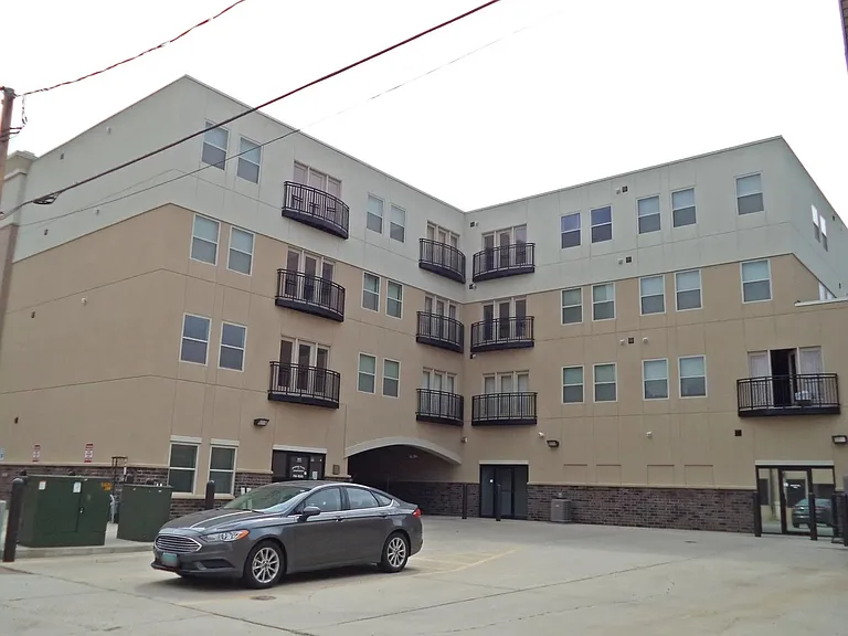 Mandan Place Apartments — Photo 17