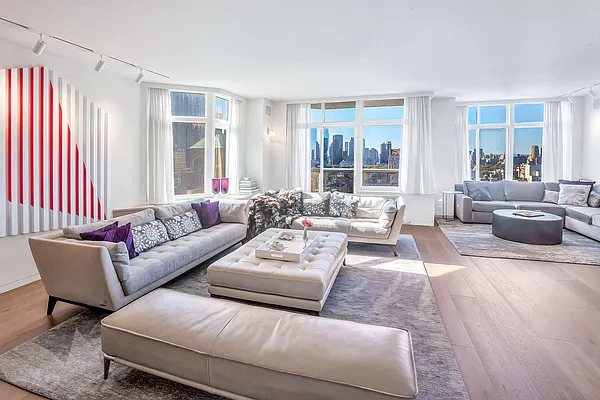 Sold by Compass | media 1