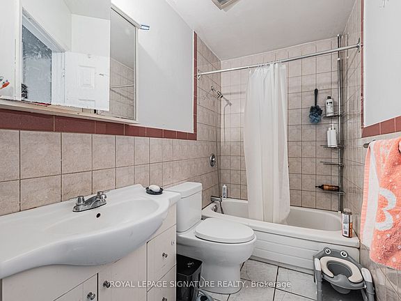 3rd image of 50 Collard Dr