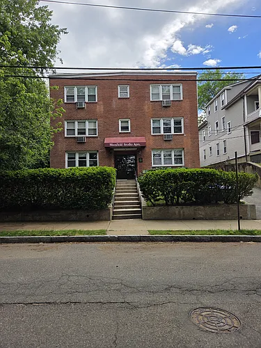 325 Mansfield St Photo 1