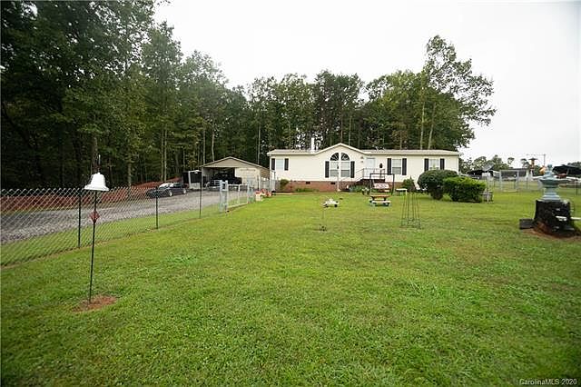 1st image of 140 Oakstone Dr