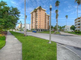 1120 N Shore Dr NE UNIT 203, Saint Petersburg, FL 33701