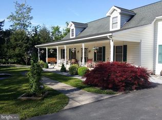 95 Kestrel Dr, Falling Waters, WV 25419