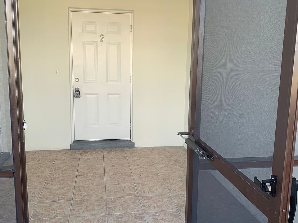 1st image of 230 SW 47th Ter APT 3
