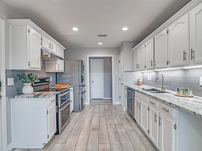 2334 Angel Fire Dr — Photo 16