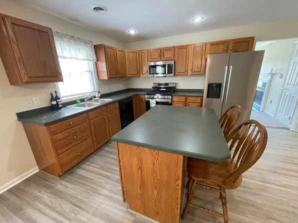 610 Northland Dr, Hanover, PA 17331