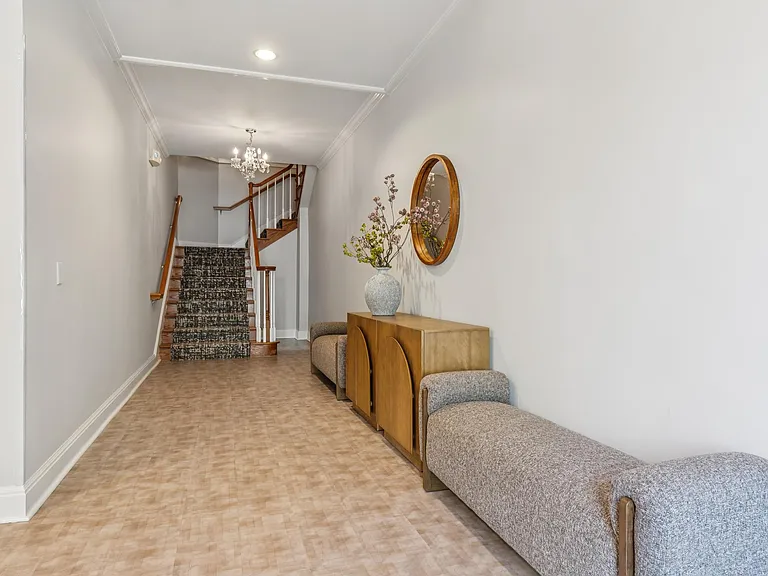 1921 Jefferson St #207 — Photo 15