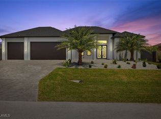 4225 SW 14th Place Cpe, Coral, FL 33914