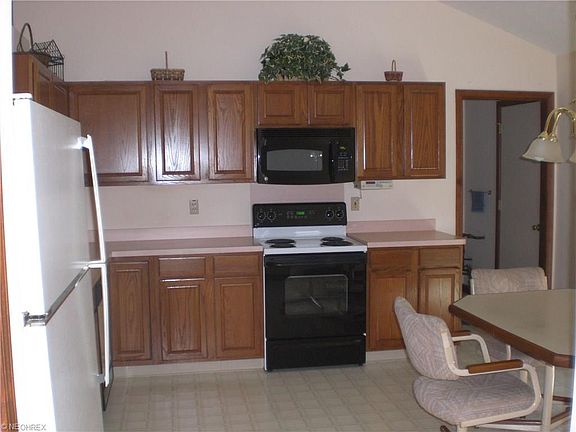 4th image of 22364 Woodfield Trl
