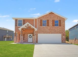 1136 E Abercorn Street, Republic, MO 65738
