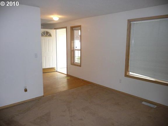 3rd image of 18710 SE 18th St