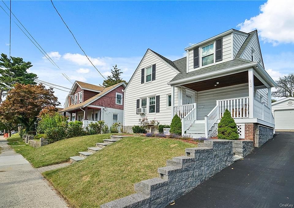 1st image of 204 Hayward St