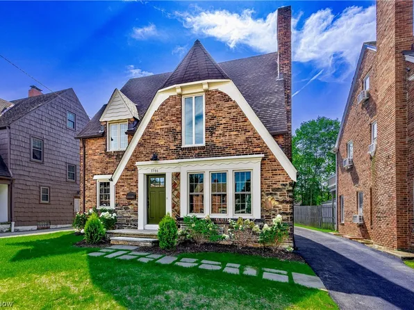3786 Bushnell Rd, University Heights, OH 44118