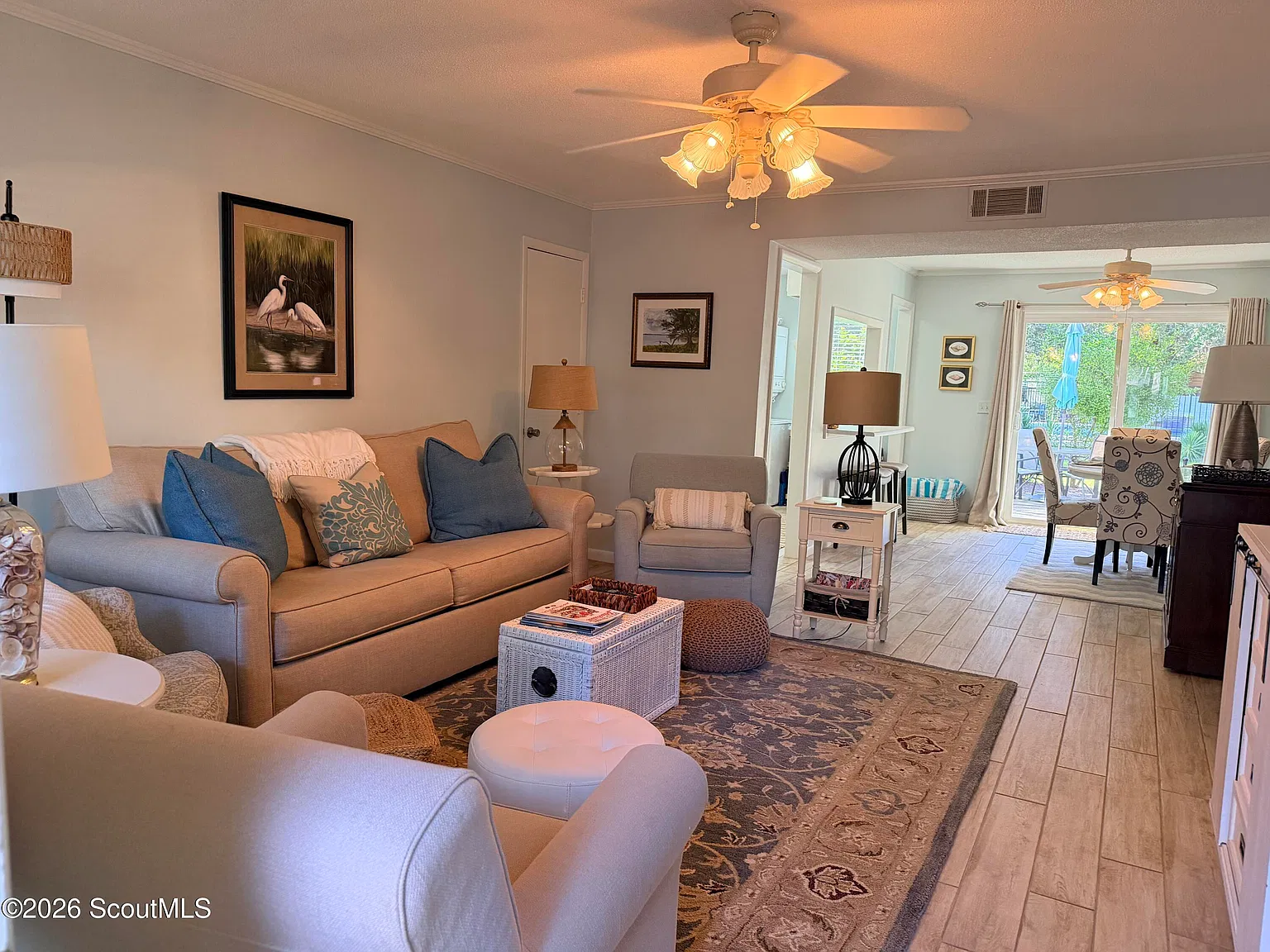 2 bed, 2.0 bath, 910 sqft, $2,500 — Photo 2