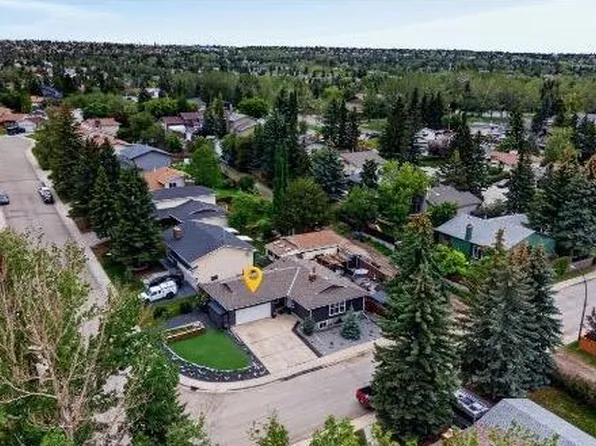 104 S Silver Springs Grn NW, Calgary, AB T3B 3Y9