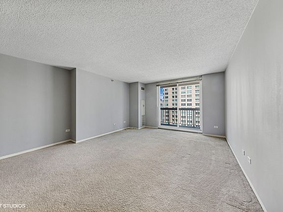 4th image of 545 N Dearborn St APT 2203