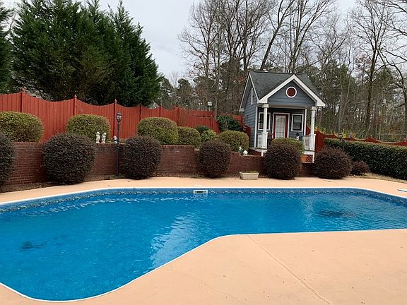 2nd image of 3866 Lenna Dr