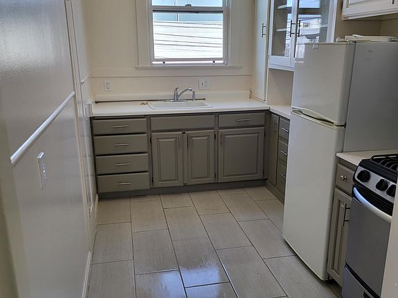 3rd image of 3251 20th St
