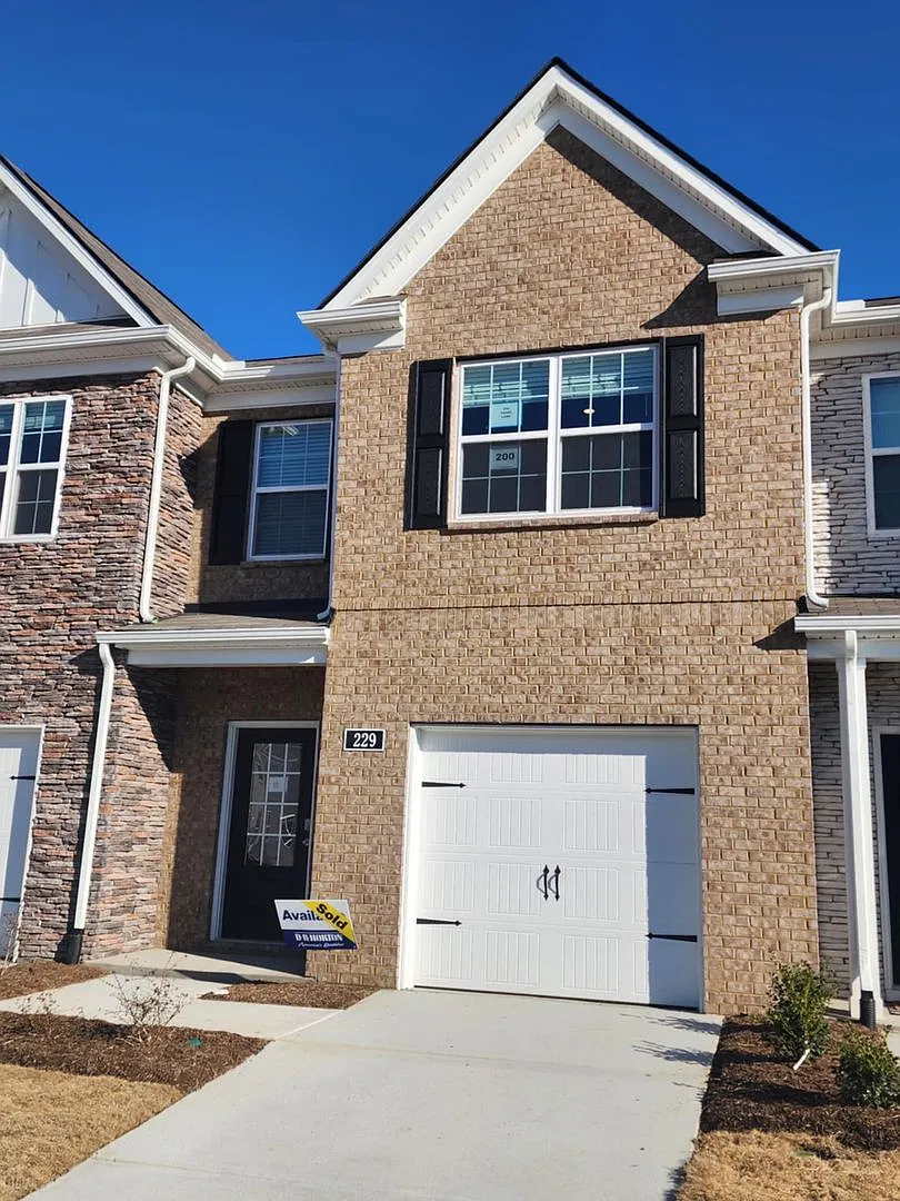For Lease - Townhome in Lebanon! — Photo 2