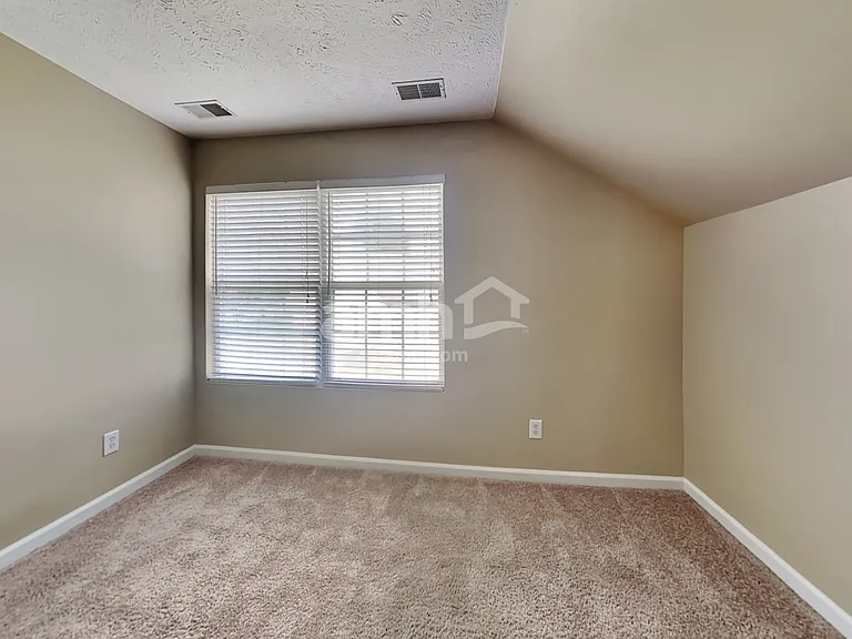 2315 Hayward Ln — Photo 18
