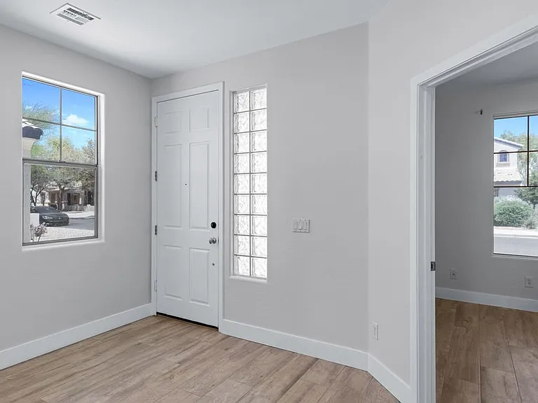 21097 E Duncan St — Photo 2