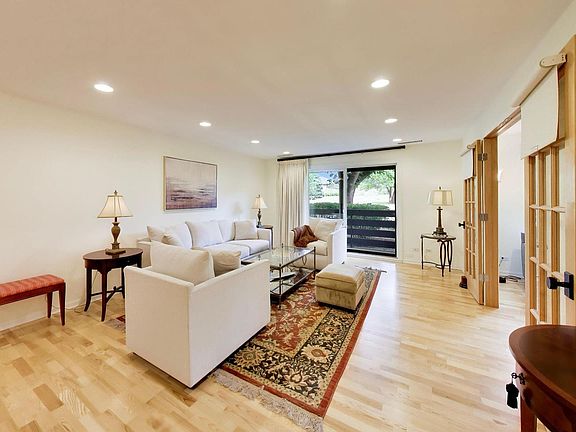 4th image of 2020 Chestnut Ave APT 109