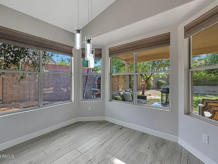 14215 N 56th Pl — Photo 9