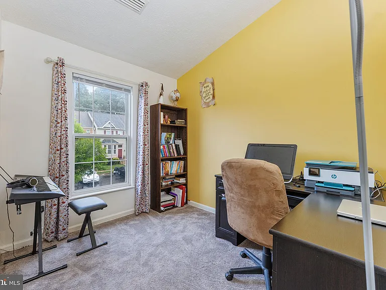 7840 Foxfarm Ln — Photo 12