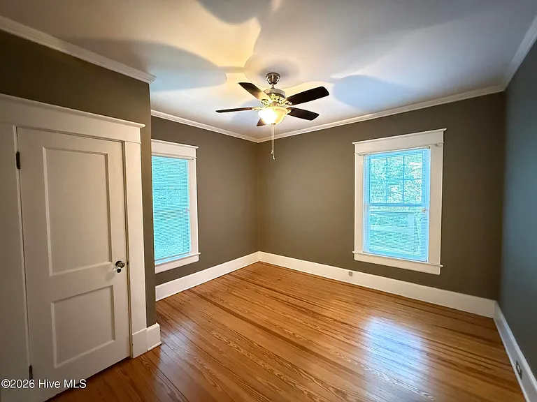 360 E Maine Ave — Photo 16