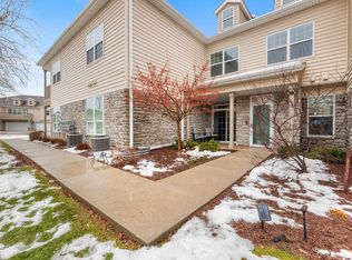 Meadowbrook Village Condominiu, Pewaukee, WI 53072