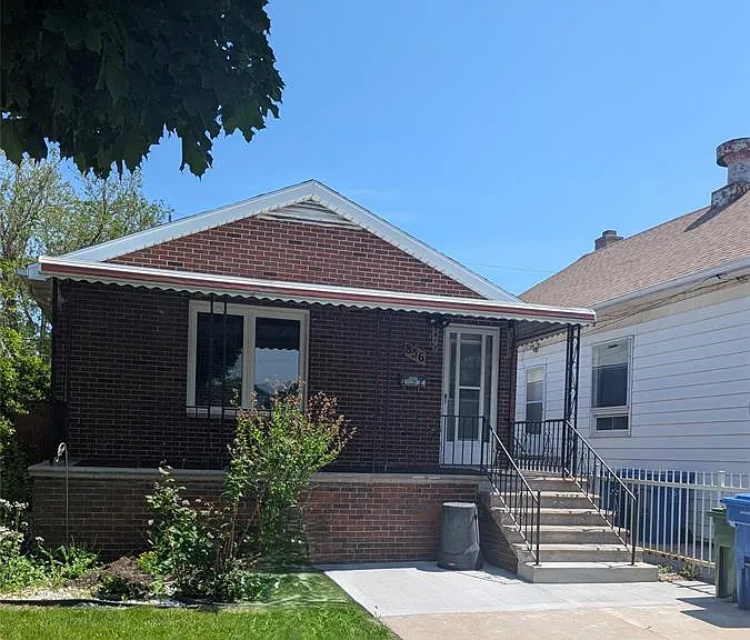 856 Pillette Rd — Photo 1