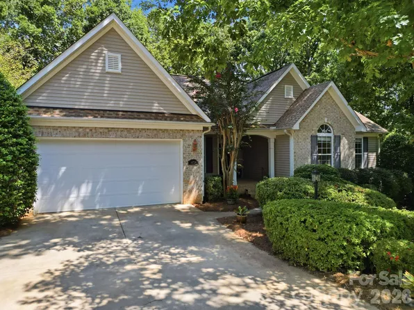 14724 Beatties Ford Rd, Huntersville, NC 28078