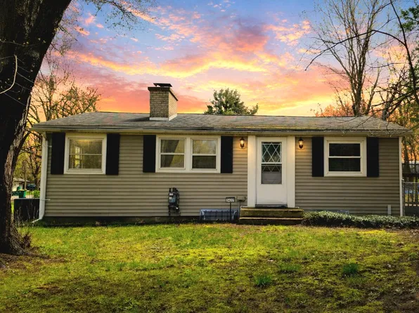2427 Vanderbilt Ave, Portage, MI 49024