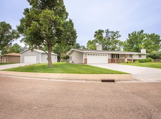 310 Apache Dr, McCook, NE 69001
