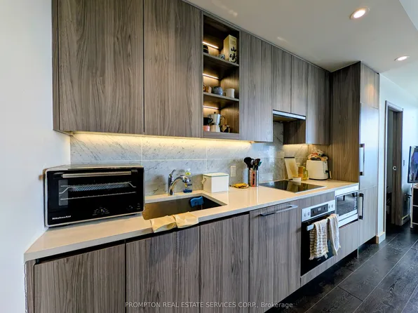 85 McMahon Dr, Toronto, ON
