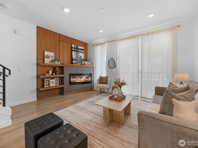 18521 1st Avenue NE #B, Seattle, WA, 98155