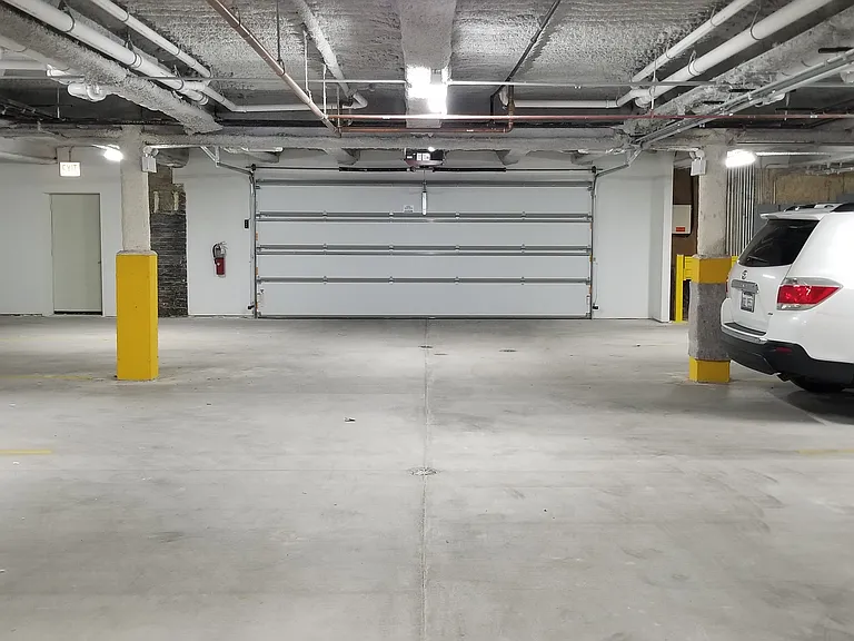 1645 W Le Moyne St #2H — Photo 9