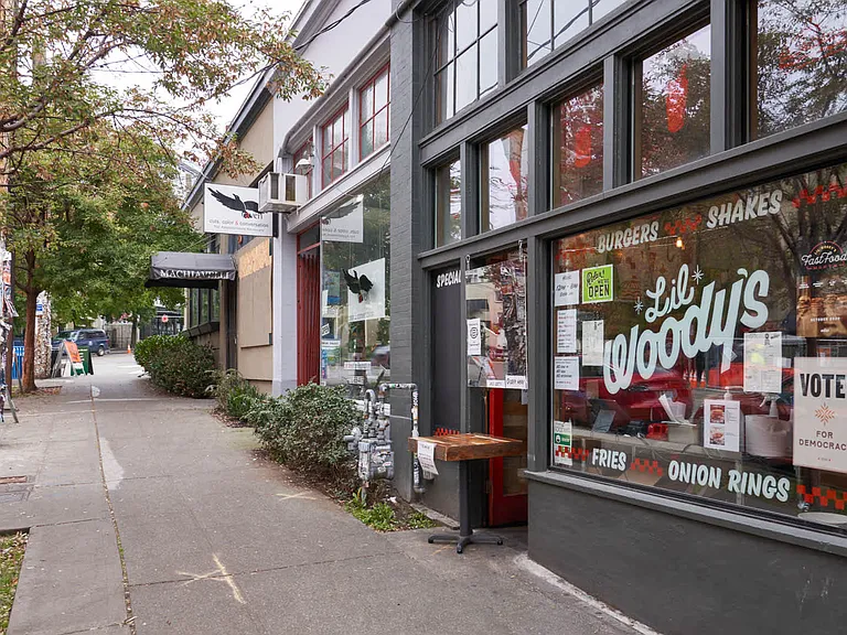 Delicious dining spots in every direction.