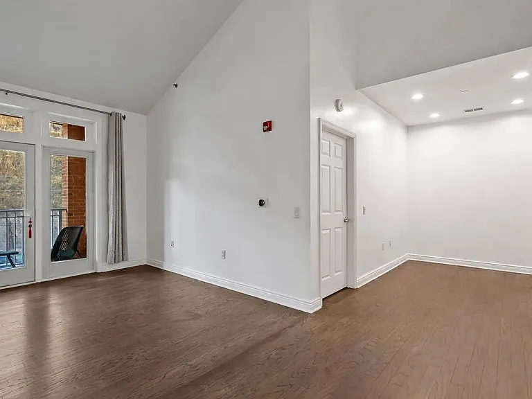 7400 River Rd #442 — Photo 7