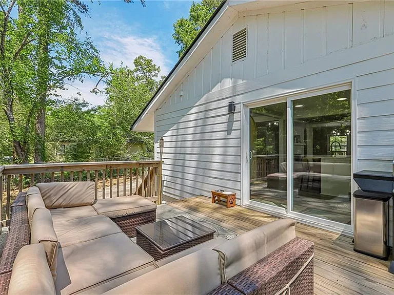 3898 Skidmore Dr — Photo 20