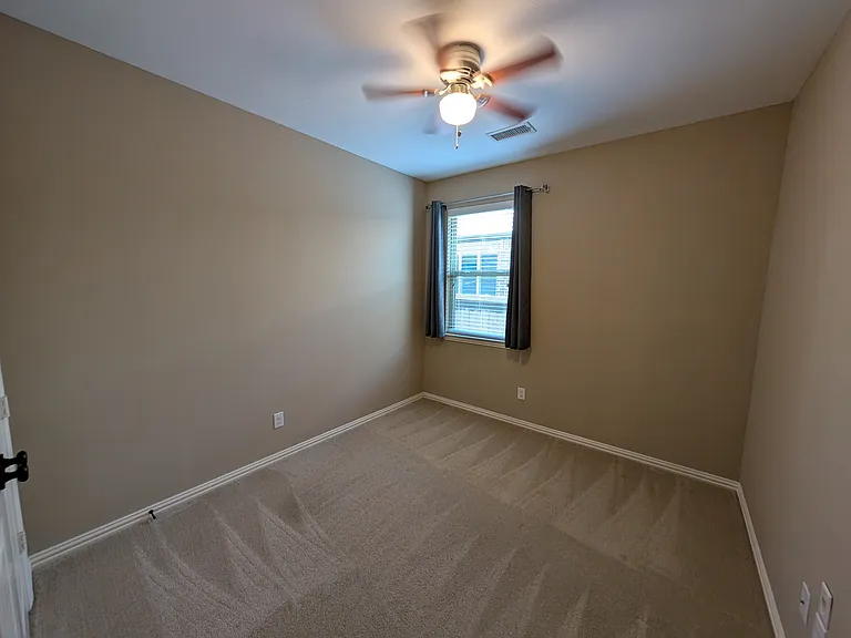 591 Deverson Dr — Photo 24