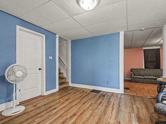 3rd image of 1537 S Main St