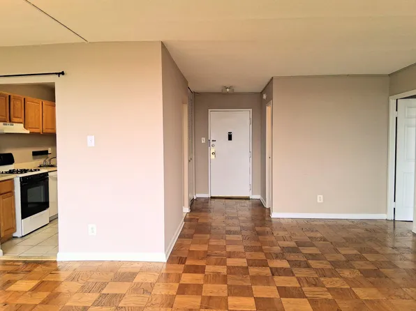 11801 Rockville Pike APT 802, Rockville, MD 20852