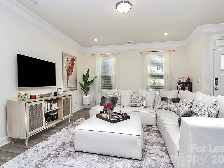 2126 Blewett Dr — Photo 4