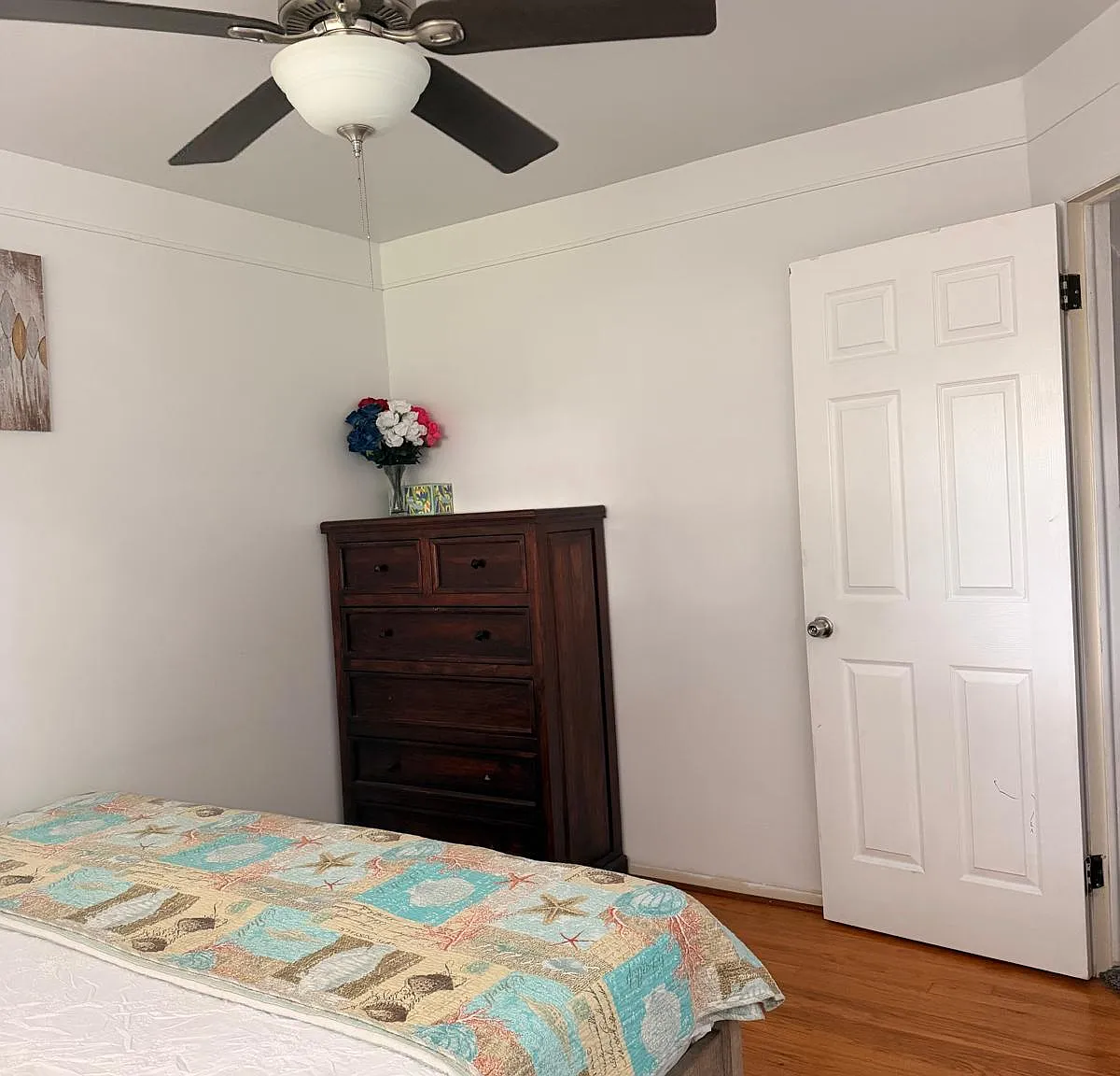 3 bed, 1.5 bath, 1180 sqft, $2,000 — Photo 3