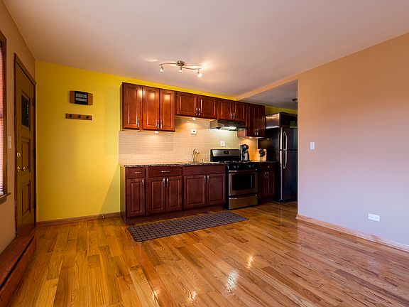 2nd image of 5916 N Odell Ave APT 3BB