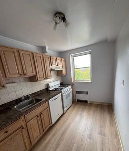2345 Linwood Ave APT 5D, Fort Lee, NJ, 07024