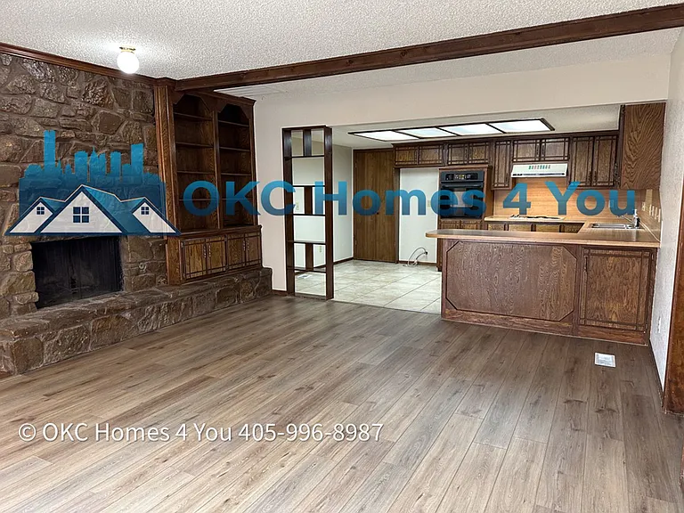 1109 Summerton Pl — Photo 2