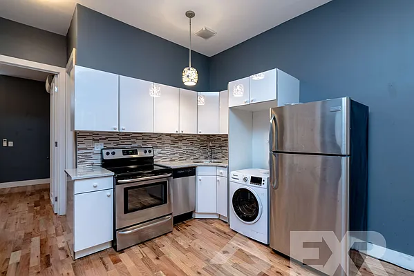 Rented by EXR | media 28