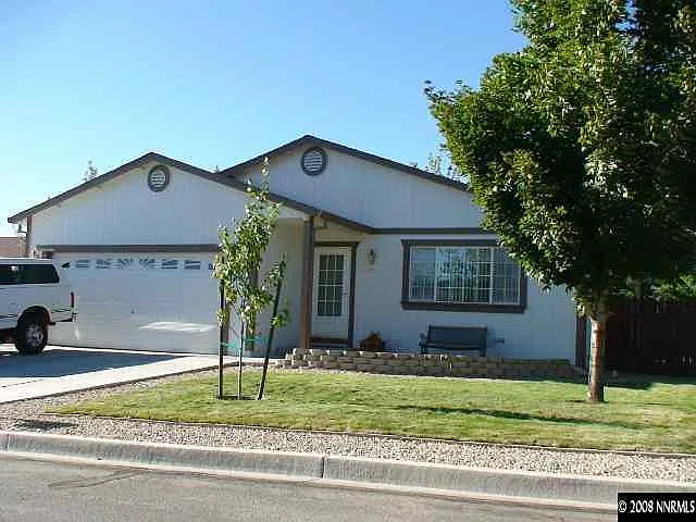 5495 Breeze Ct photo 1